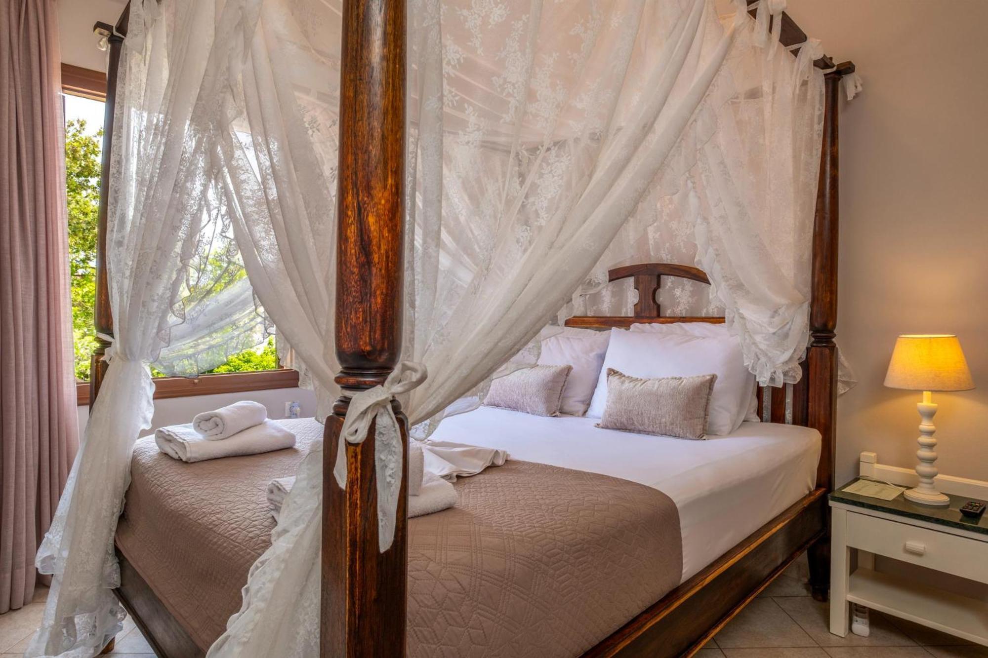Santa Elena Boutique Rooms Hriszí Aktí Haniá Kültér fotó